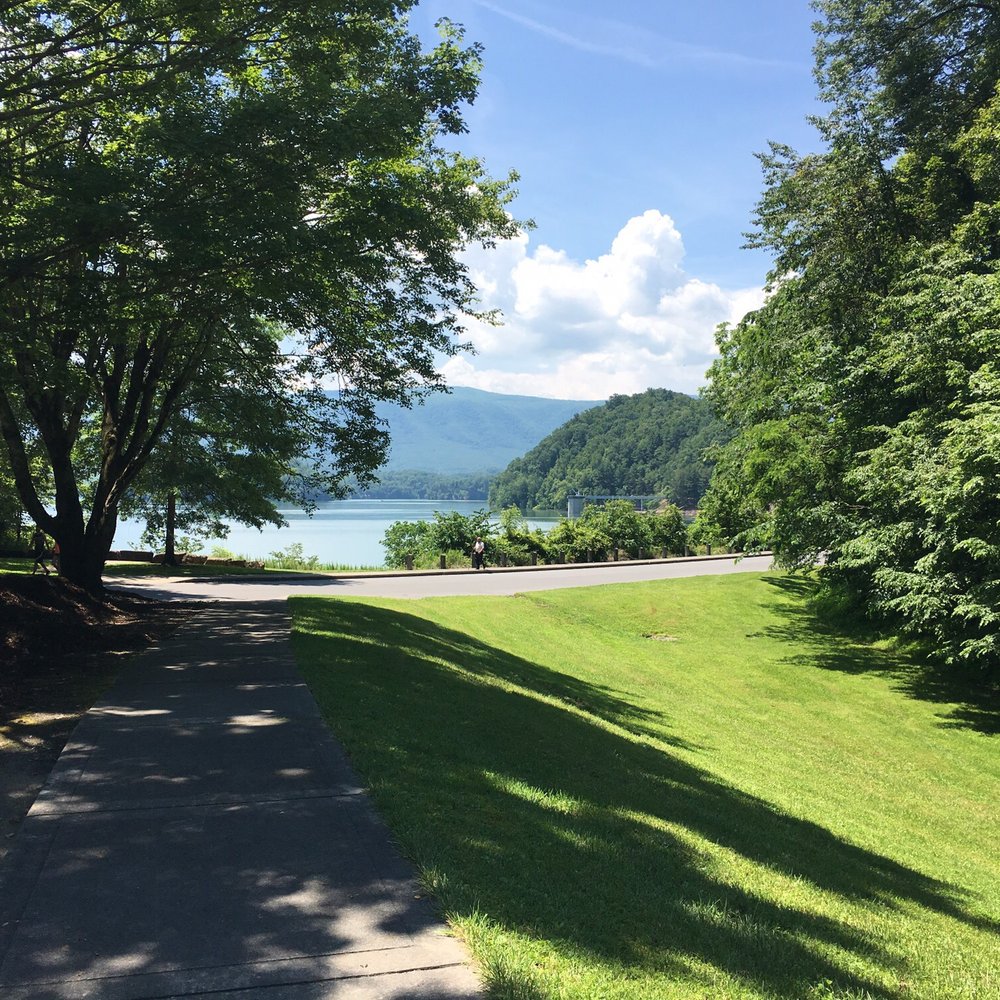 South Holston Dam - Absolutely gorgeous! - Lakes Near Me - Bristol, Tennessee South Holston Dam - Absolutely gorgeous! - Lakes Near Me - Bristol, Tennessee