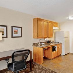 La Quinta by Wyndham Las Vegas RedRock/Summerlin - Guest room