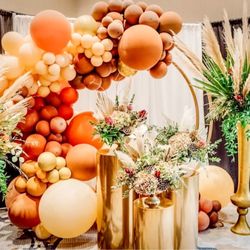Blossom Events & Florist - Balloons and Flowers