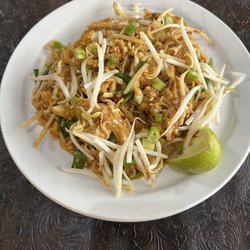 Mandalay Restaurant and Bar - Pad Thai