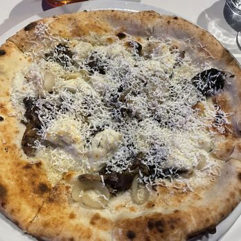 No 900 - Pizza Near Me - Montreal, Quebec No 900 - Pizza Near Me - Montreal, Quebec