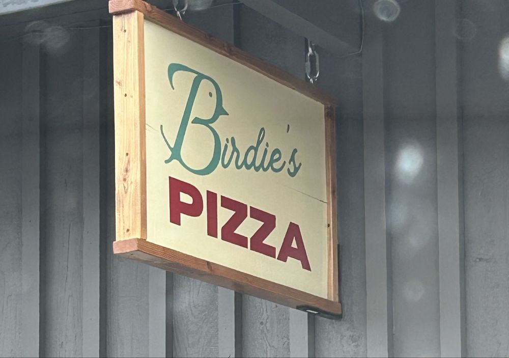 Food from Birdie's Pizza