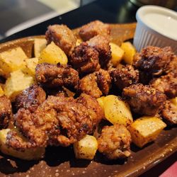 Anatolian Bistro - Arnavut cigeri
