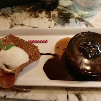 Earls Kitchen + Bar - Sticky Toffee Chocolate Pudding - New American Near Me - Boston, Massachusetts