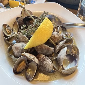 Taylor Shellfish Oyster Bar - Seafood Near Me - Seattle, Washington