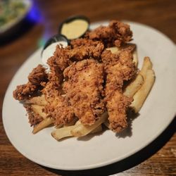 Old Chicago Pizza + Taproom - Twisted tenders