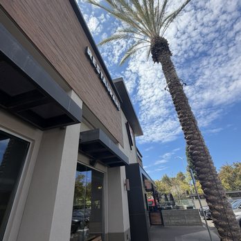 BJ's Restaurant & Brewhouse - Pizza Near Me - La Jolla, California