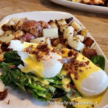 Cafe Dantorels - Portobello mushroom egg Benedict - Cafes Near Me - Sacramento, California Cafe Dantorels - Portobello mushroom egg Benedict - Cafes Near Me - Sacramento, California