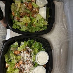 Beef 'O' Brady's - VERY LITTLE CHICKEN ON MY BUFFALO CHICKEN SALAD.
