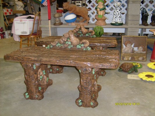 Snyder's Concrete Statues