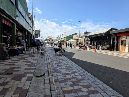 Barras Market by null
