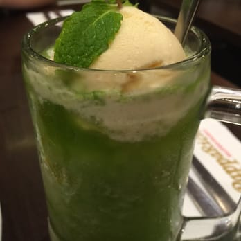 PappaRich - Tropical Lime drink w good quality vanilla ice cream (watch out for brain freeze!) - Malaysian Near Me - Ultimo, NSW