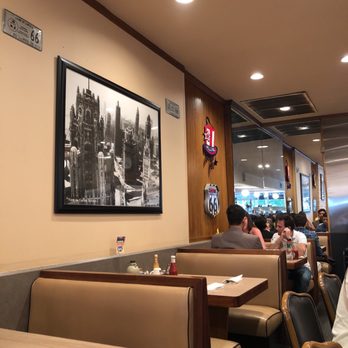 Lou Mitchell's - Breakfast & Brunch Near Me - Chicago, Illinois