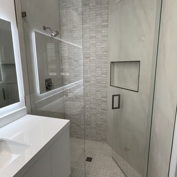 Ultimate Kitchen & Bath - Guest bathroom Remodel - Flooring Near Me - Boca Raton, Florida Ultimate Kitchen & Bath - Guest bathroom Remodel - Flooring Near Me - Boca Raton, Florida