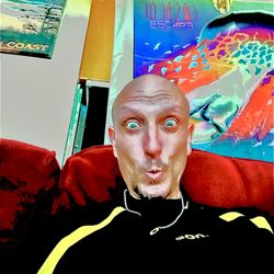 Ace Buyers - 20 years experience in creative digital illustrations, cartooning, still life drawing, photography, being funny and making people smile.