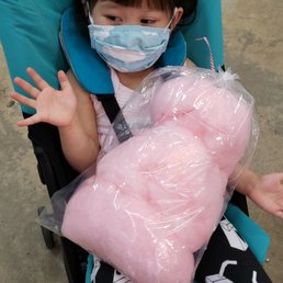 Her pink cotton candy Her pink cotton candy