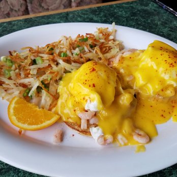 Billy's - Eggs benedict with shrimp - American Near Me - Aberdeen, Washington