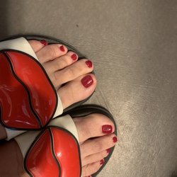 Jennifer's Hair & Nail - Gel pedicure