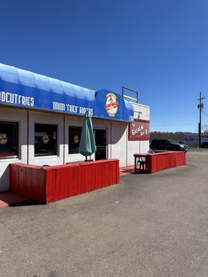 The Green Line Grill by null