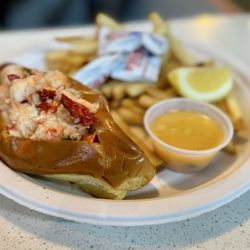 Rex's Seafood and Market - Lobster Roll