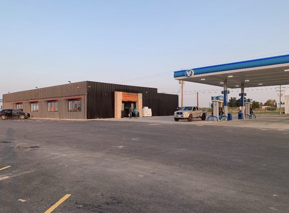 Tarzan & Jane Gas And Grill, Stanton Roadtrippers