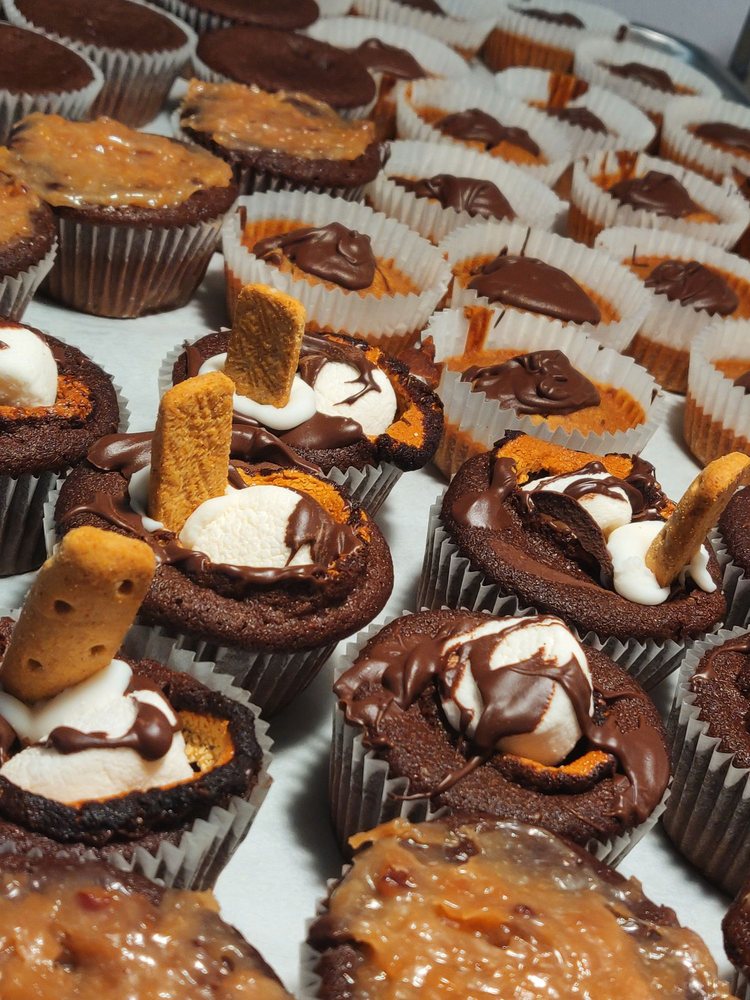 ARTY’S SWEET TALK CUPCAKES Updated October 2024 5900 W North Ave