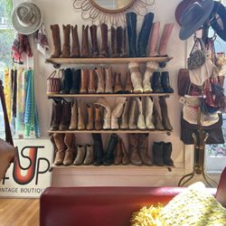 East + UP - Boot walls