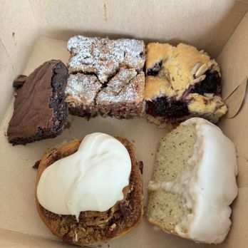 Pluto Organic Cafe - Brownie, apple crumb, sticky bun, lemon poppy, berry almond cake. - Breakfast & Brunch Near Me - Seattle, Washington