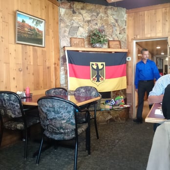 Barb & Ernie's Restaurant - Homey Decor - German Near Me - Edmonton, Alberta Barb & Ernie's Restaurant - Homey Decor - German Near Me - Edmonton, Alberta