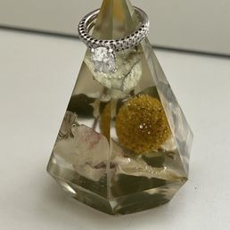 resin ring holder