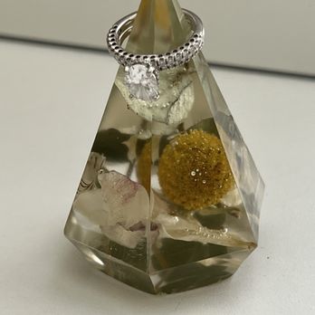 Botany Bloom - resin ring holder - Floral Designers Near Me - Orange, California
