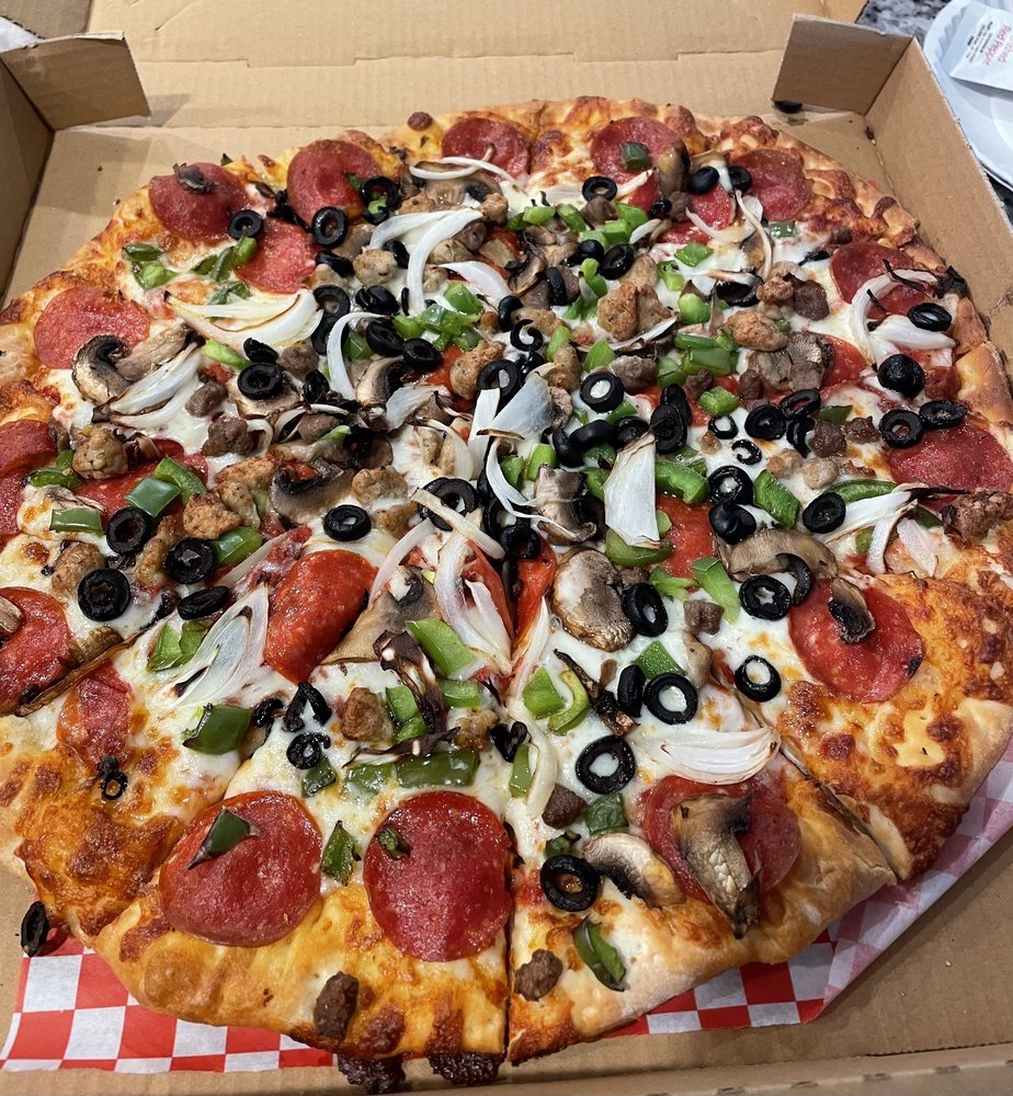 Chow Time Pizza Logo