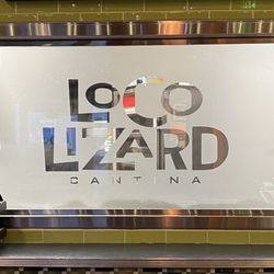 Loco Lizard Cantina - Decor