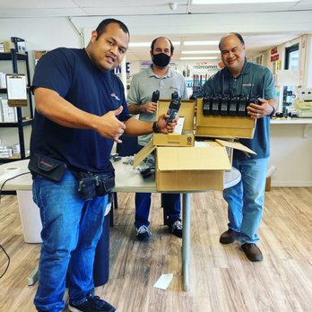 Starcomm Wireless - Getting a 2-way radio order ready for a new customer. - Telecommunications Near Me - Honolulu, Hawaii Starcomm Wireless - Getting a 2-way radio order ready for a new customer. - Telecommunications Near Me - Honolulu, Hawaii