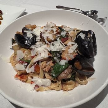 City Grille and Raw Bar - Wine Bars Near Me - Jacksonville, Florida City Grille and Raw Bar - Wine Bars Near Me - Jacksonville, Florida