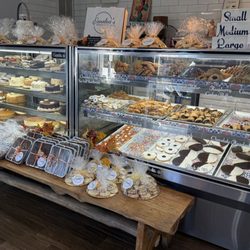 Emilia's Bakehouse Cafe - Baked goods