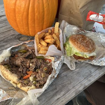 Momma Fran’s - Italian Beef-sausage combo, fish sandwich and fries. - Hot Dogs Near Me - Hannibal, Missouri Momma Fran’s - Italian Beef-sausage combo, fish sandwich and fries. - Hot Dogs Near Me - Hannibal, Missouri