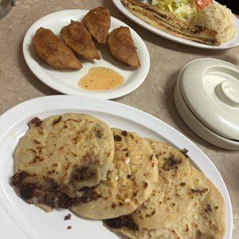 Pupuseria Salvadorena - Chicharrón con queso, Jalapeno and cheese, Pollo con queso - Salvadoran Near Me - Santa Rosa, California Pupuseria Salvadorena - Chicharrón con queso, Jalapeno and cheese, Pollo con queso - Salvadoran Near Me - Santa Rosa, California