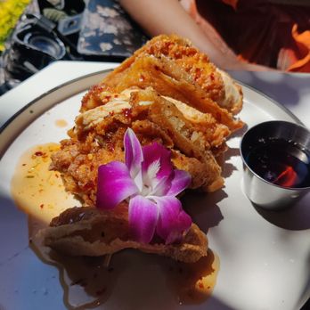 Eggy’s Neighborhood Kitchen - Chicken & Waffles - Breakfast & Brunch Near Me - Berkeley, California