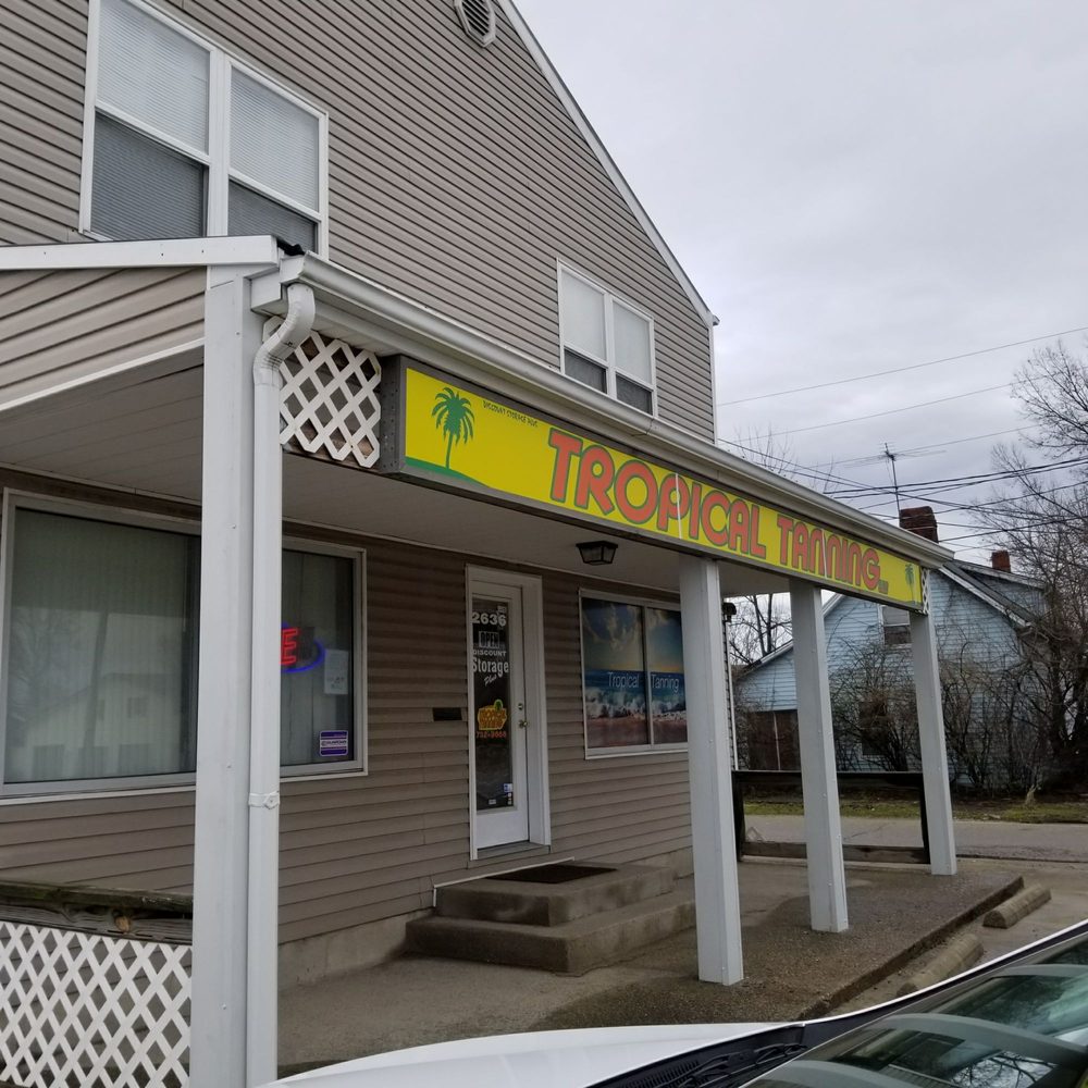 Tropical Tanning Logo