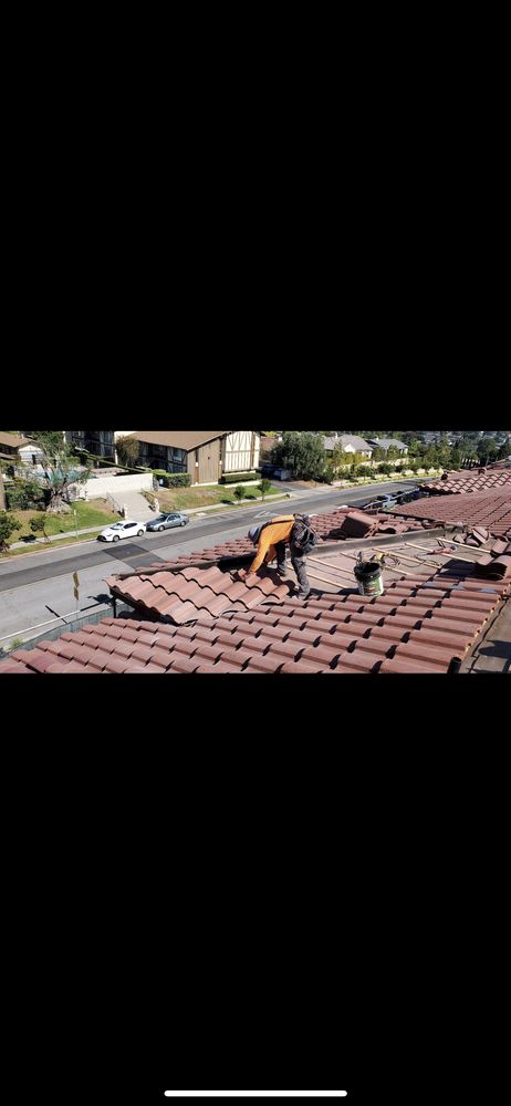 Slide of J & D Roofing