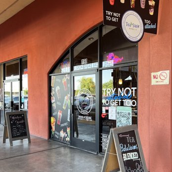 Tea Snow - Parking Lot Entrance - Coffee & Tea Near Me - Mesa, Arizona