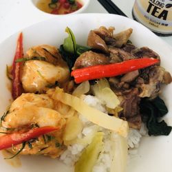 皇家楓蘭貴賓室 - Fish Curry & Braised Pork Knuckle both excellent!