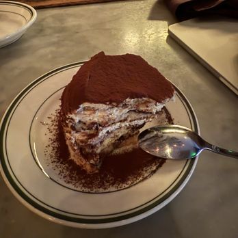 L & E Oyster Bar - tiramisu - Seafood Near Me - Los Angeles, California