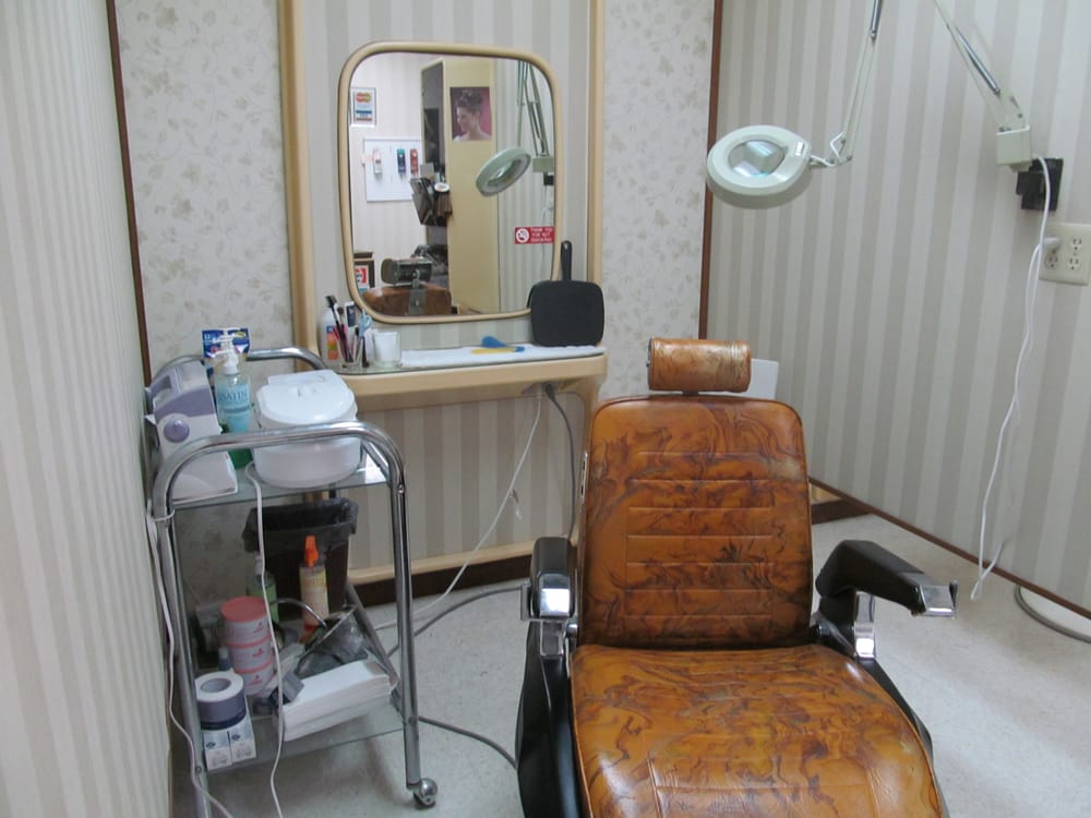 Imperial Hairstyling Logo