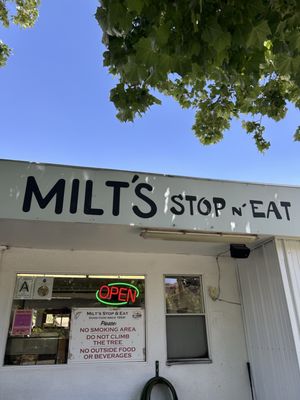 Milt's Stop & Eat by null
