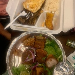 Bistec Al la pobre and chicharrones