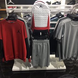 Shoe Palace