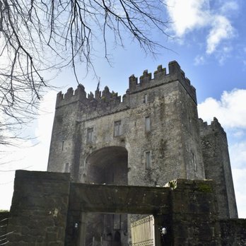 Railtours Ireland - Bunratty Castle - Tours Near Me - Dublin, D Railtours Ireland - Bunratty Castle - Tours Near Me - Dublin, D