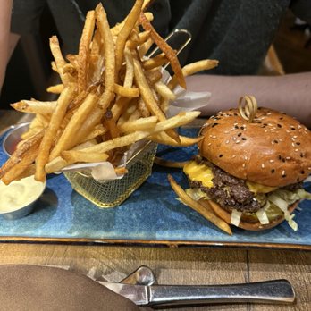 Indigo - Burger - Cocktail Bars Near Me - San Francisco, California